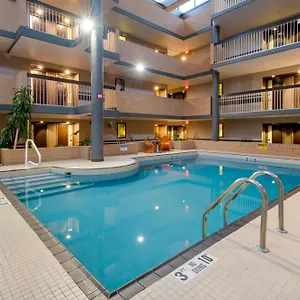 **** Hotel Western Village Park Canada